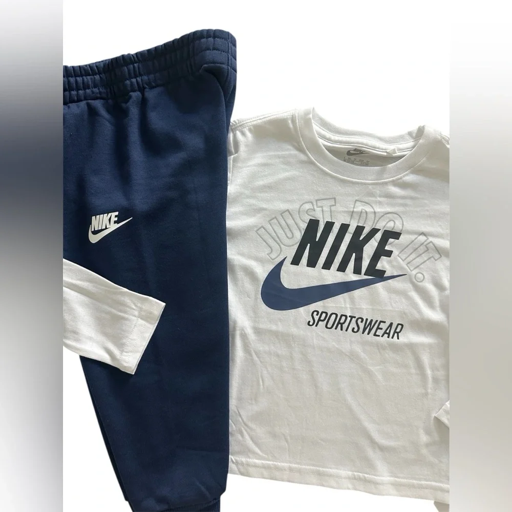 Nike White Long Sleeve Logo T-Shirt & Blue Jogger Pants Set Boys Size 4 NWT